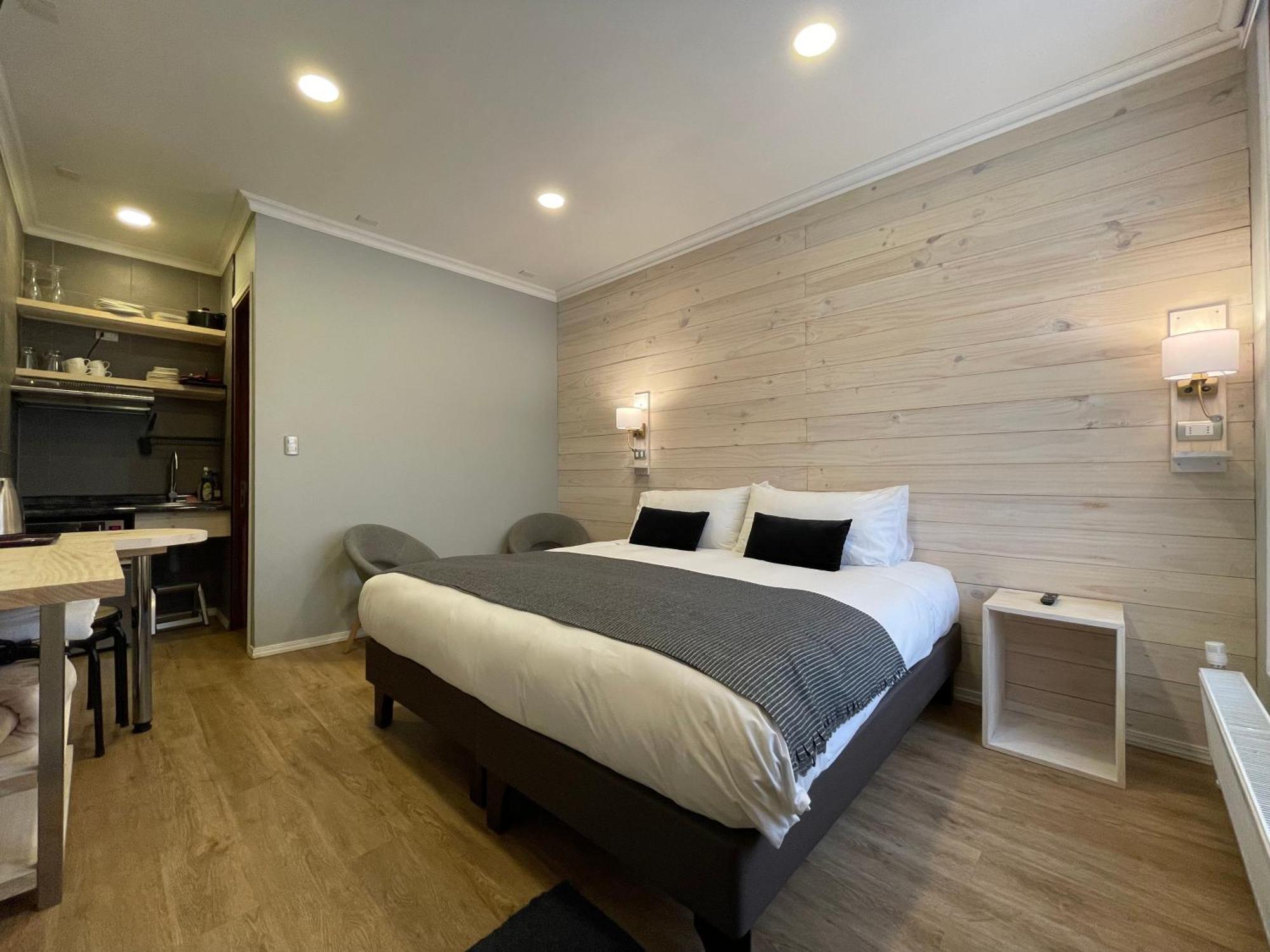 פואנטה ארנס Hostal Boutique Puerta Roja מראה חיצוני תמונה