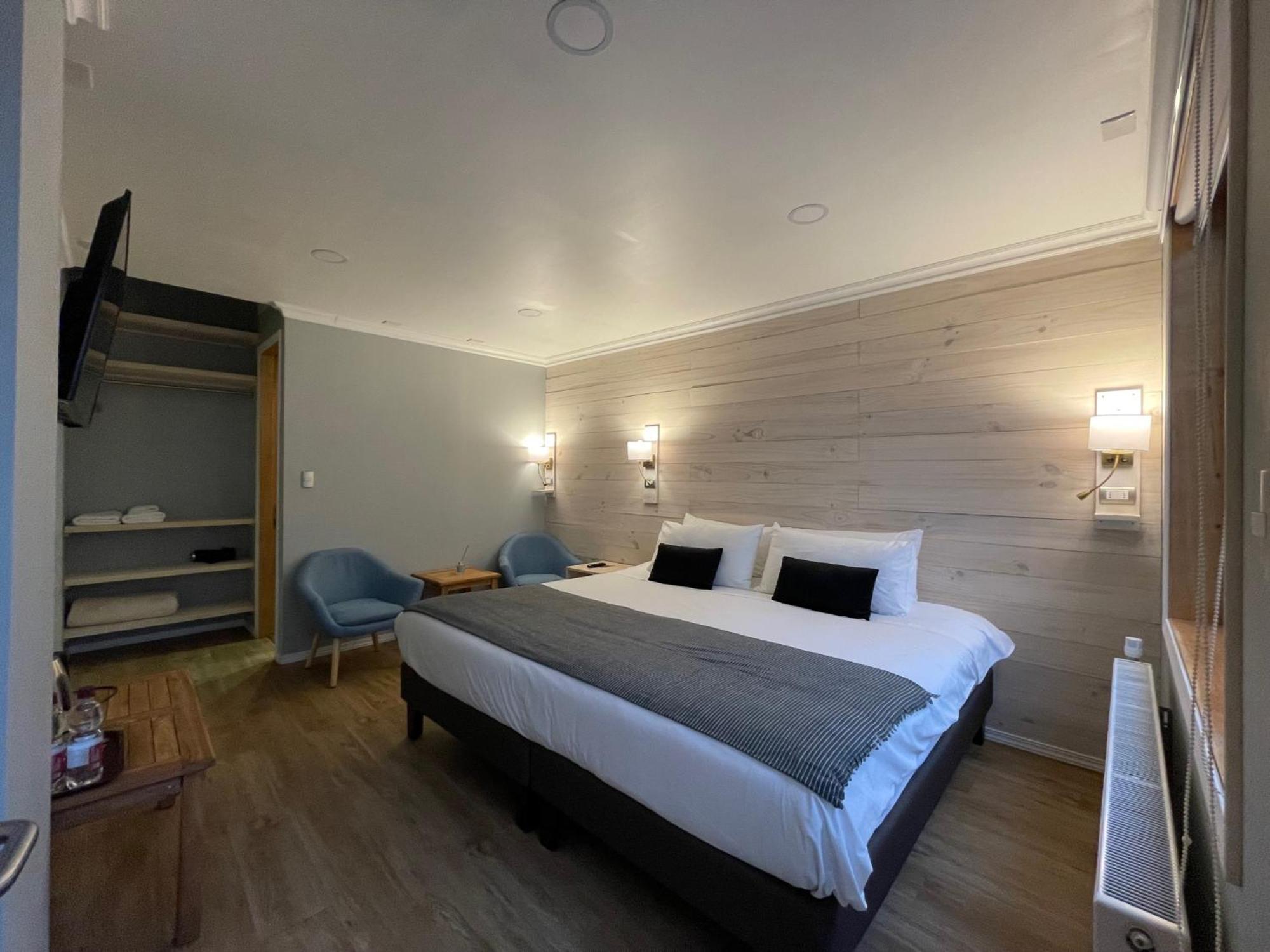 פואנטה ארנס Hostal Boutique Puerta Roja מראה חיצוני תמונה