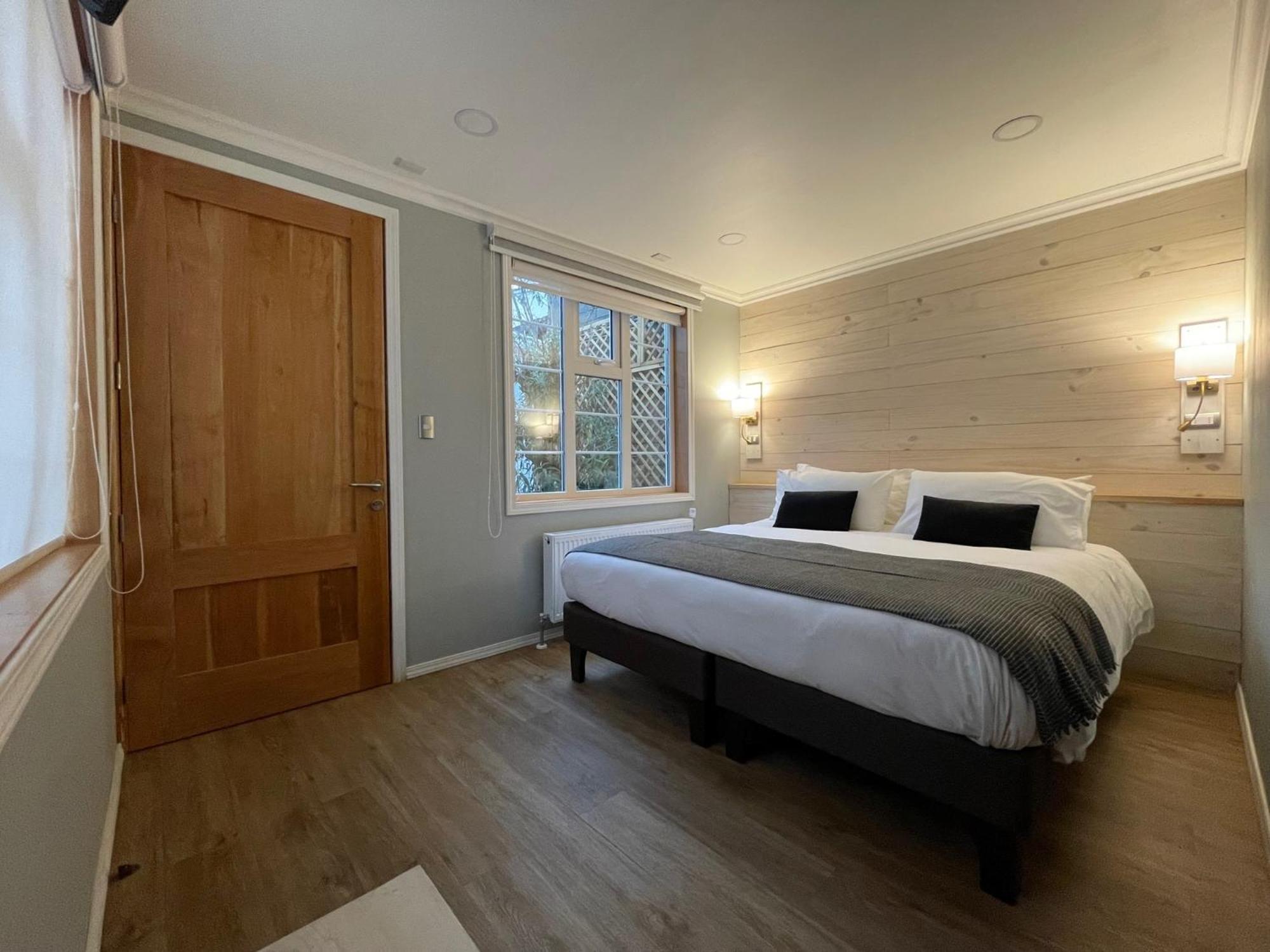 פואנטה ארנס Hostal Boutique Puerta Roja מראה חיצוני תמונה