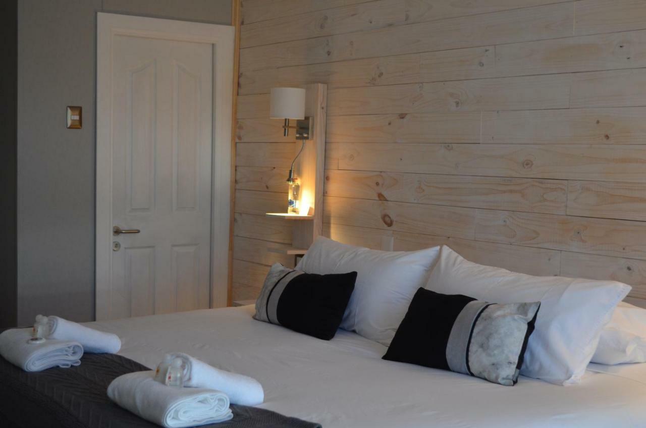 פואנטה ארנס Hostal Boutique Puerta Roja מראה חיצוני תמונה