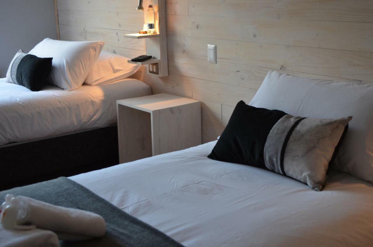 פואנטה ארנס Hostal Boutique Puerta Roja מראה חיצוני תמונה