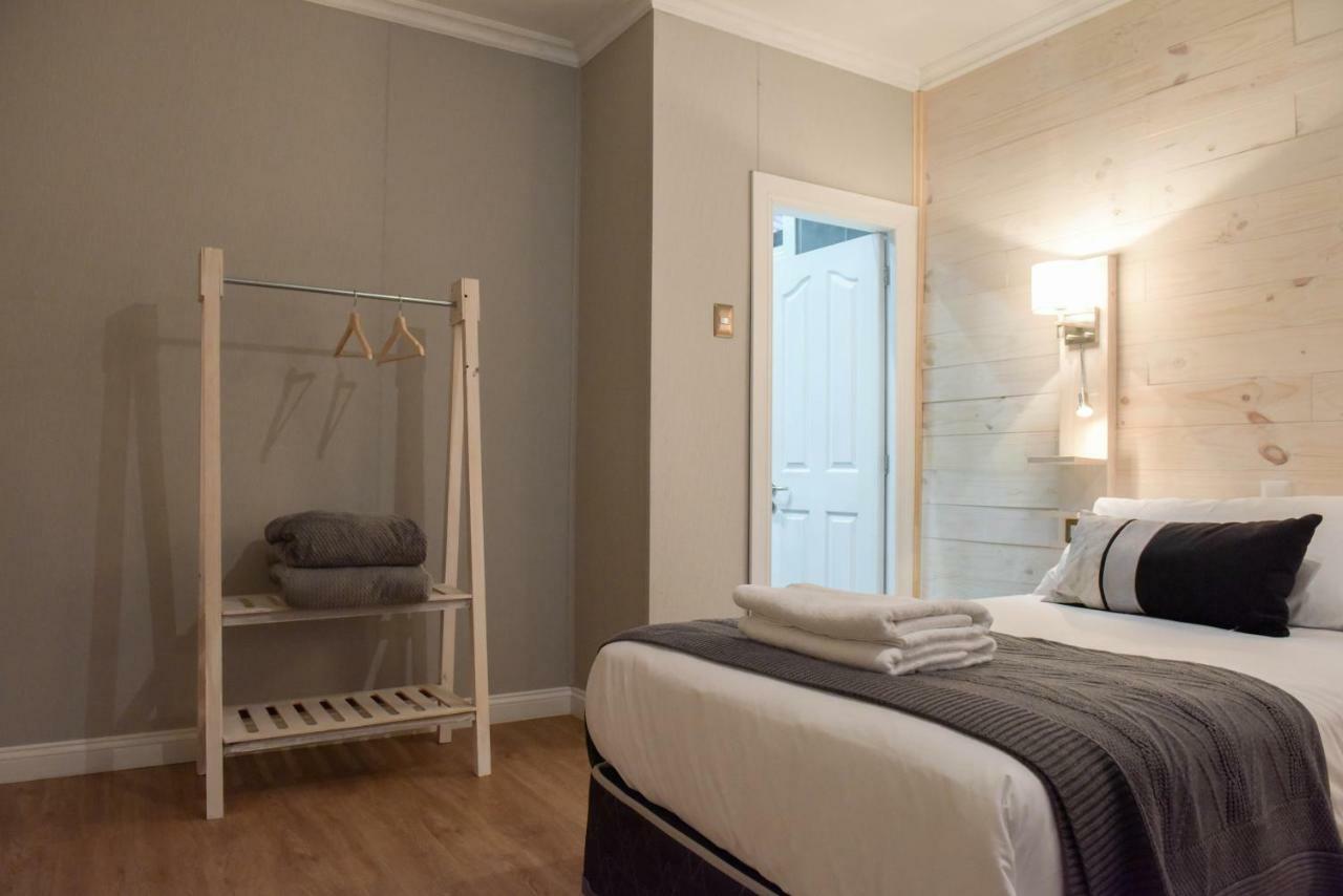 פואנטה ארנס Hostal Boutique Puerta Roja מראה חיצוני תמונה