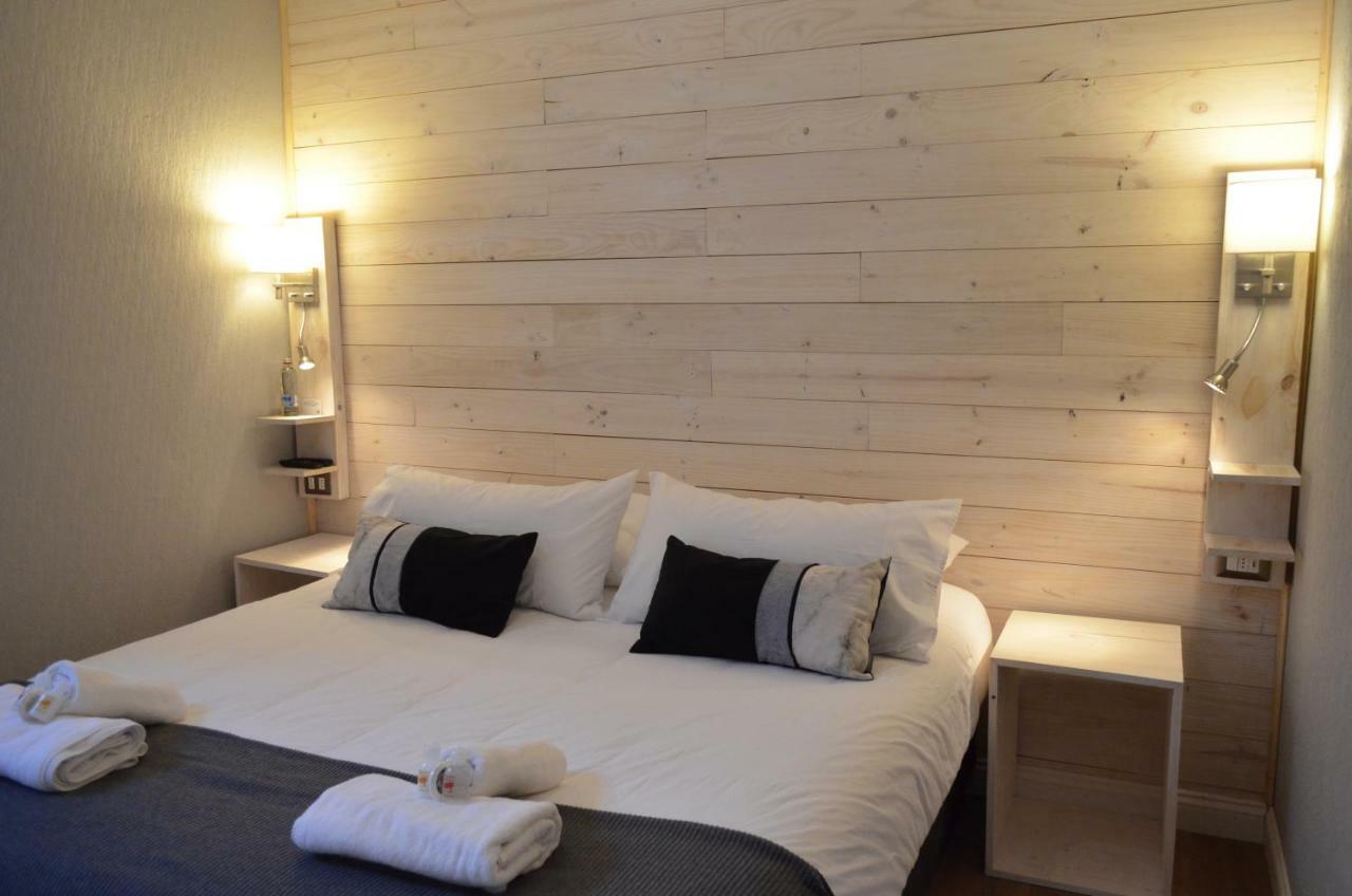 פואנטה ארנס Hostal Boutique Puerta Roja מראה חיצוני תמונה